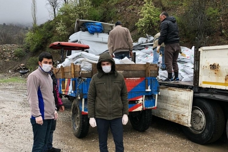 Üreticilere Organik Katı Gübre Dağıtımı Gerçekleştirildi