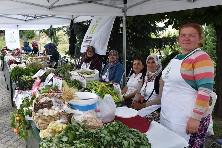 Üreten Eller Eskişehirlilerin Hizmetinde