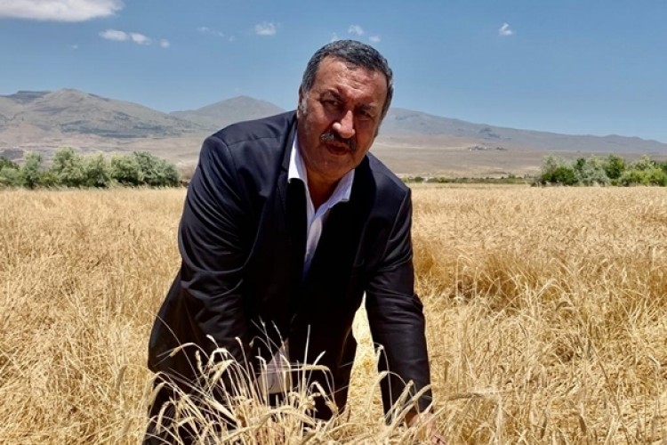 Gürer: “Yerli Çiftçiye Müjde Diye 1650 TL Taban Fiyat Veren İktidar İthal Buğdayı 2450 TL Getiriyor”