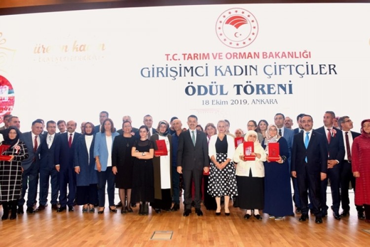 Girişimci Kadın Çiftçi Ödülleri Türkiye Birincisi Van İlimizden